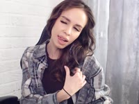 A beautiful and sincere girl looking for good communication and a pleasant man to spend time with.