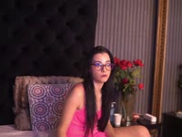 I am a hot and sensual model always in the mood to have fun with you on cam