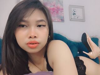 beautiful webcamgirl AickaChan