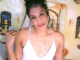 hot sex webcam AzzyGreene