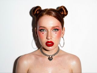 camgirl masturbating with sex toy BellaMesmer