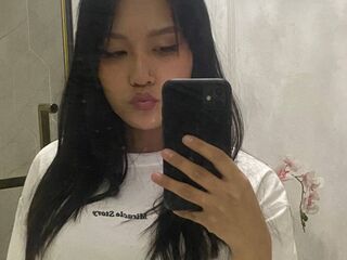 camgirl BerniceMaguire