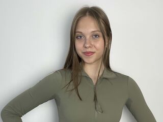 naked girl with webcam masturbating with vibrator ElviaSix