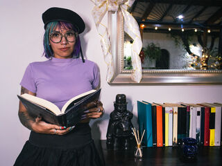 topless webcamgirl KimWexler