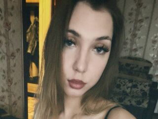 naked camgirl fingering pussy LeannHonnerlaw