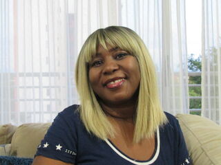 naked cam LucylinBlack