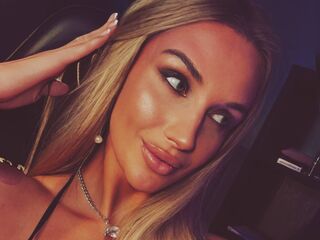 girl topless chat MeganHamillton