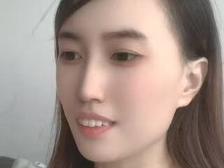 camgirl playing with sextoy MengyinggYe