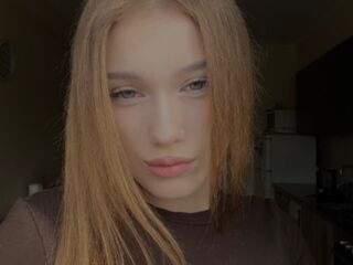 camgirl playing with sex toy MiaDelicia