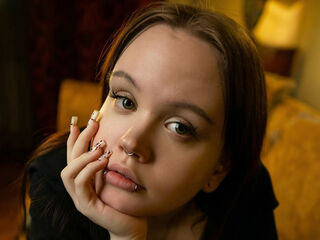 naughty camgirl fingering pussy SarandaRyan