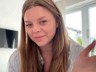 naked camgirl masturbating TeneshaQuinerly