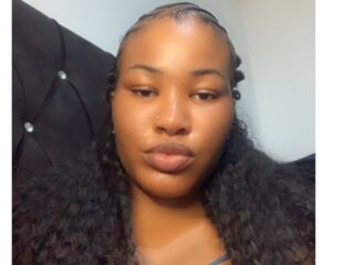 latex webcam girl ReenaVoss