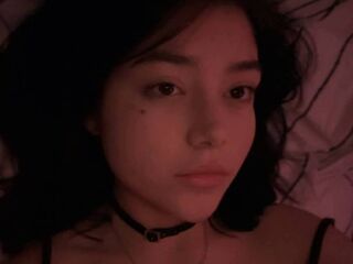 nude cam picture AlisaGlow