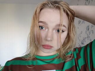 hot cam girl masturbating with vibrator AlodieFairfax