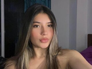 naked camgirl masturbating with dildo AmberEvelin