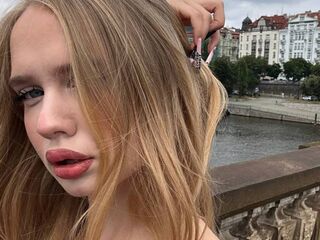 hot strip tease web cam AmberWindow