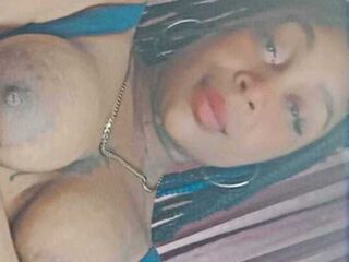 nude cam girl pic AndreTower