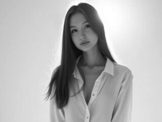 camgirl masturbating with vibrator AstridManning