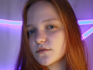 cam girl playing with vibrator CandaceMori