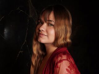 adult cam CharlotBlonde
