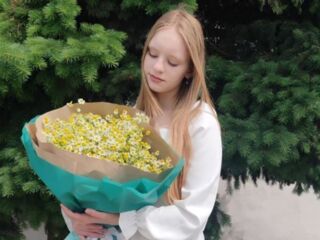camslut masturbating ChristieBrozyna