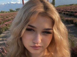 hot girl sex cam CloudyFox