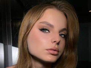naked girl with webcam fingering pussy DoraWilliams