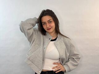 naked webcamgirl ElaraWhitmoren
