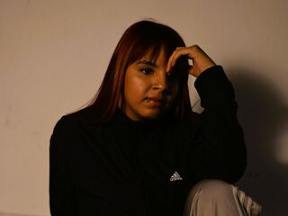 hot strip tease web cam EliseVargas
