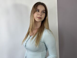 girl topless chat EllenUnzueta