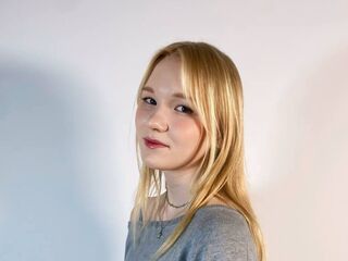 hot webcam video ElmaKinnunen