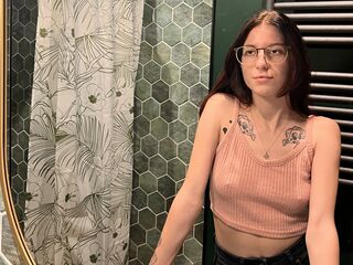 camgirl showing tits EmiliaSmitti