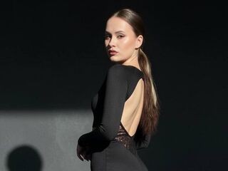 adult chat EmilyGiffin