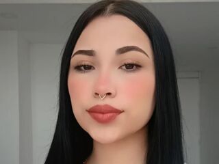 camwhore masturbating with dildo EmilyMorrison