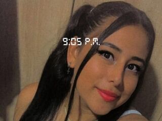 cam whore EmilyStuar