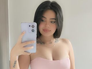 camwhore shaved pussy IsabellaMonn