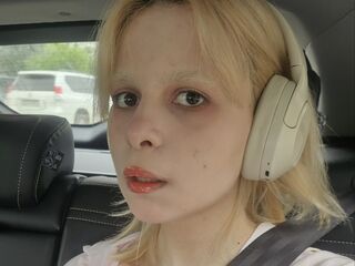 nude webcamgirl JillianOng