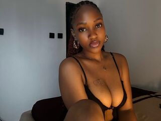 kinky cam JoyceClara