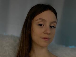 camgirl playing with sextoy JuneMills