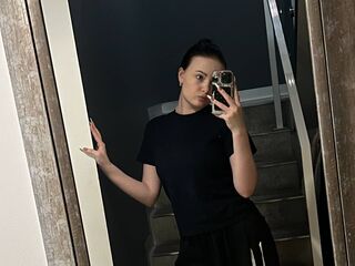 chat room livesex KiraBentley
