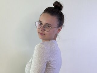 naked girl with webcam masturbating with dildo LarraineKaber