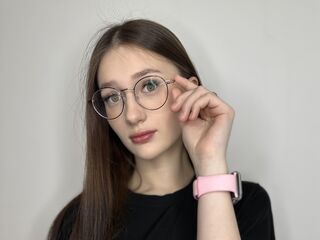 camwhore masturbating with sextoy LatriciaSuet