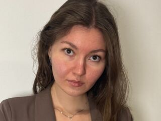 naked girl with webcam masturbating LeilaCoocher