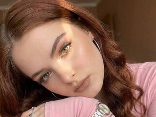 mastubating web cam girl LeoKluge
