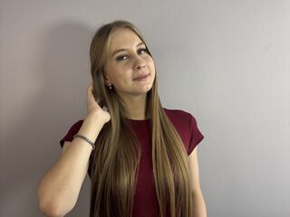 nude cam photo LeolaHunkins