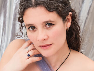 camslut showing pussy LiaBluee