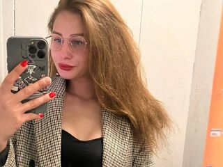 sex webcam chatroom LillieMann
