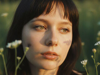 hot cam girl masturbating with dildo LiluSoto