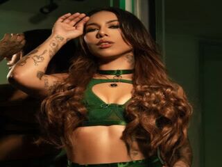nude webcam girl pic LilyHarpers