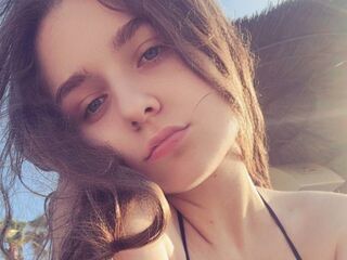 naughty camgirl masturbating with dildo LuanaContratto
